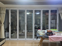 성내동 이편한 세상 아파트 부분 인테리어 거실폴딩도어