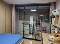 성내동 이편한세상 아파트 부분 인테리어-방 베란다 3연동 도어