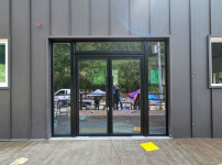 화천 캠핑장 식당 출입문 양개 힌지도어 시공